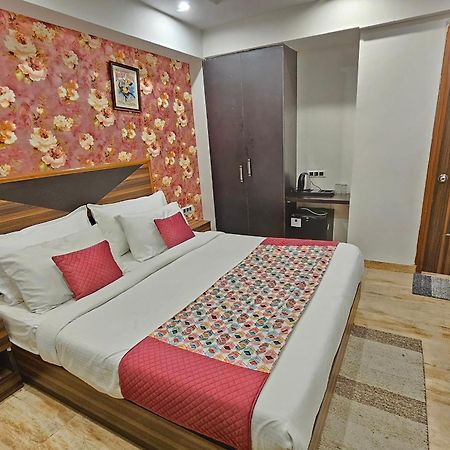 Hotel Linda Suites Near International Airport By La Casa Neu-Delhi Exterior foto