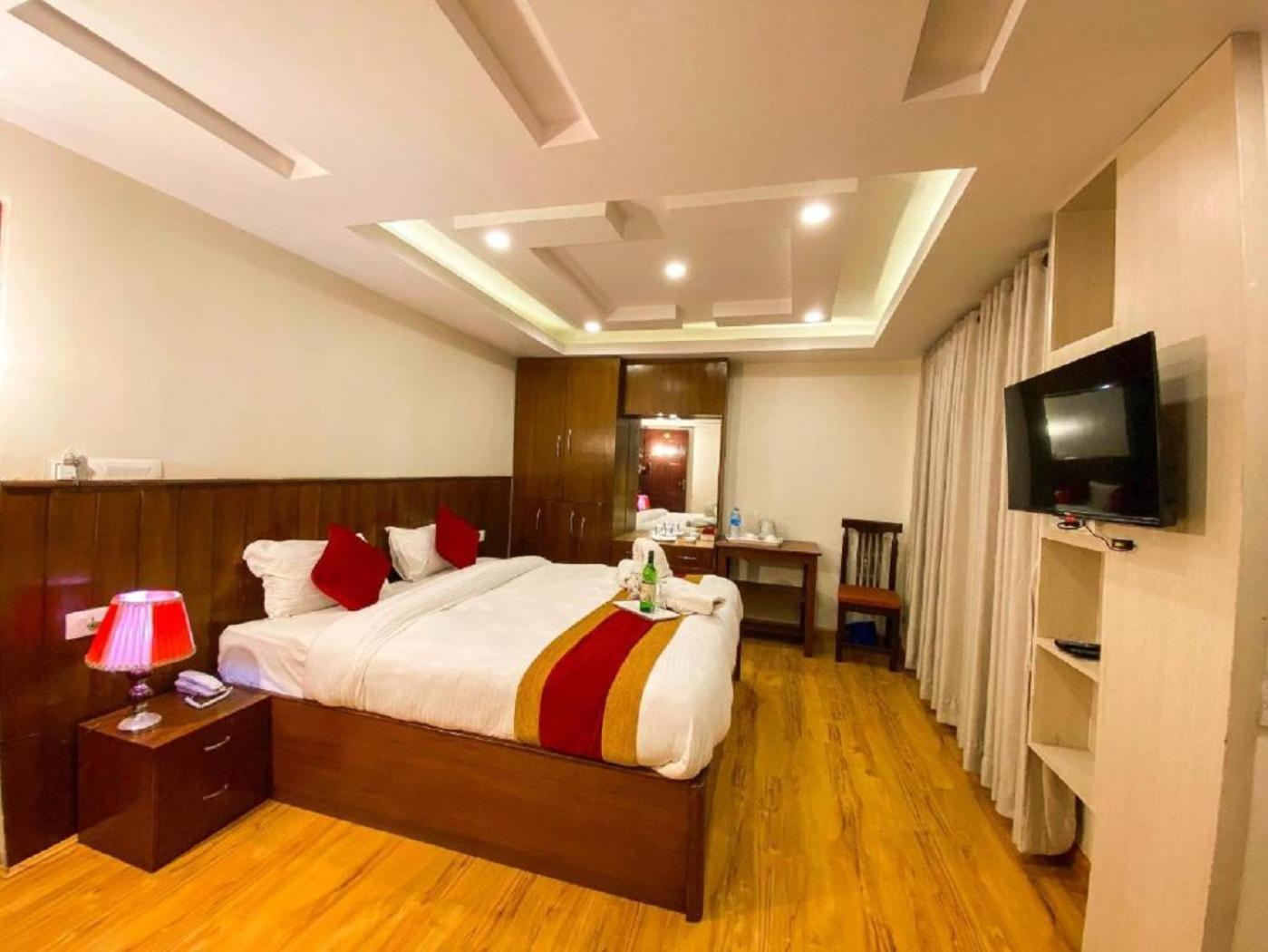 Hotel Linda Suites Near International Airport By La Casa Neu-Delhi Exterior foto