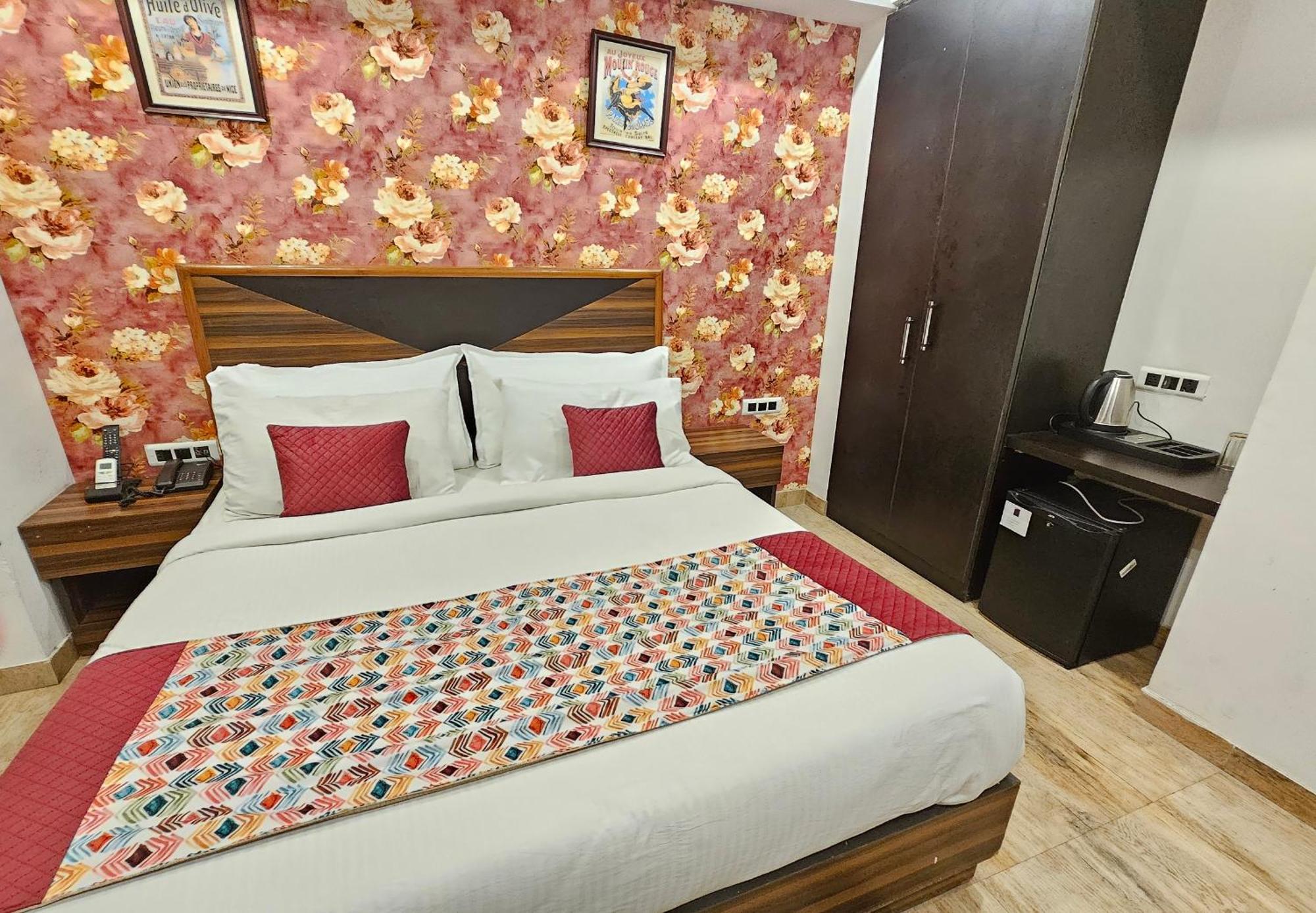 Hotel Linda Suites Near International Airport By La Casa Neu-Delhi Exterior foto